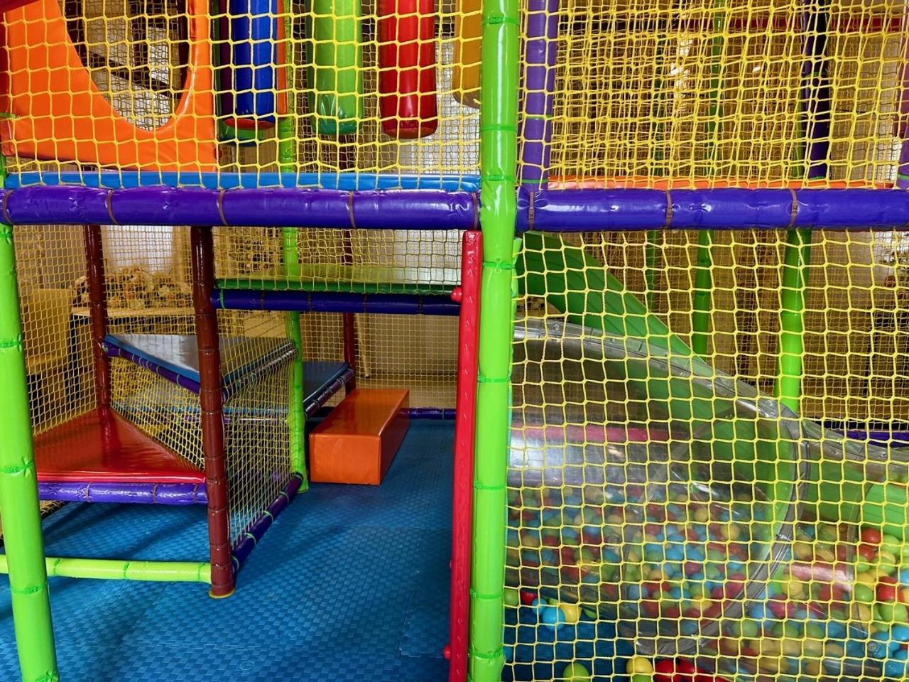 Hotel Pacific Timisoara Luaran gambar