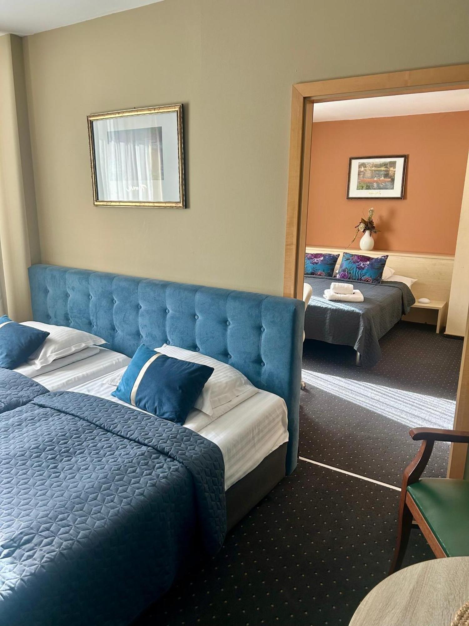 Hotel Pacific Timisoara Luaran gambar